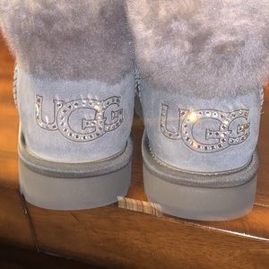 Comfy UGG ladies plush boots